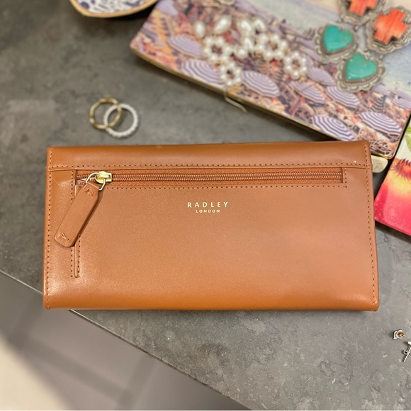 RADLEY LONDON ⭐️ Heritage Dog Matinee Wallet ⭐️ Flawless ⭐️ NWT - Picture 11 of 13